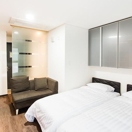 Hotel Arinus Shinchon Seoel Buitenkant foto