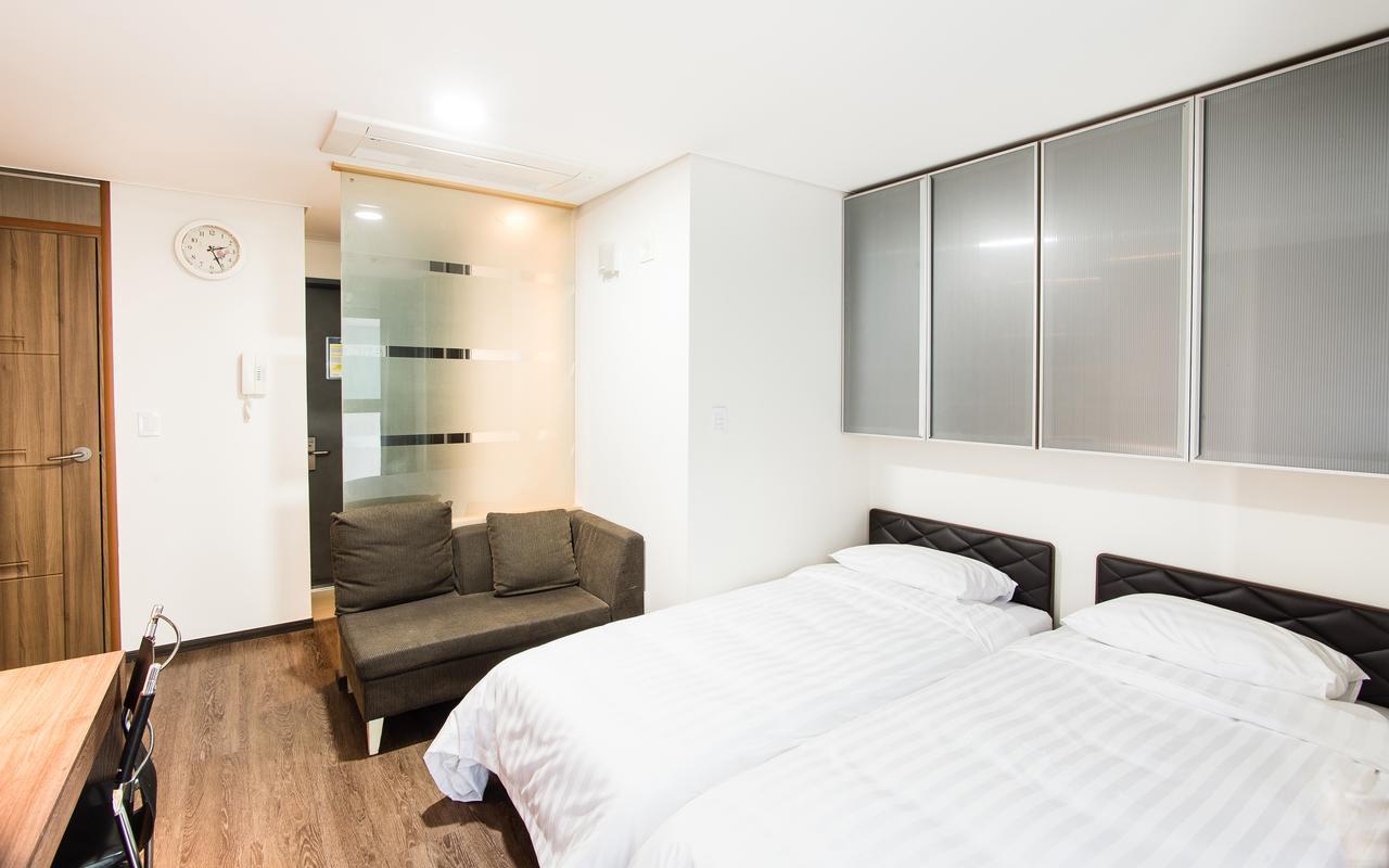 Hotel Arinus Shinchon Seoel Buitenkant foto
