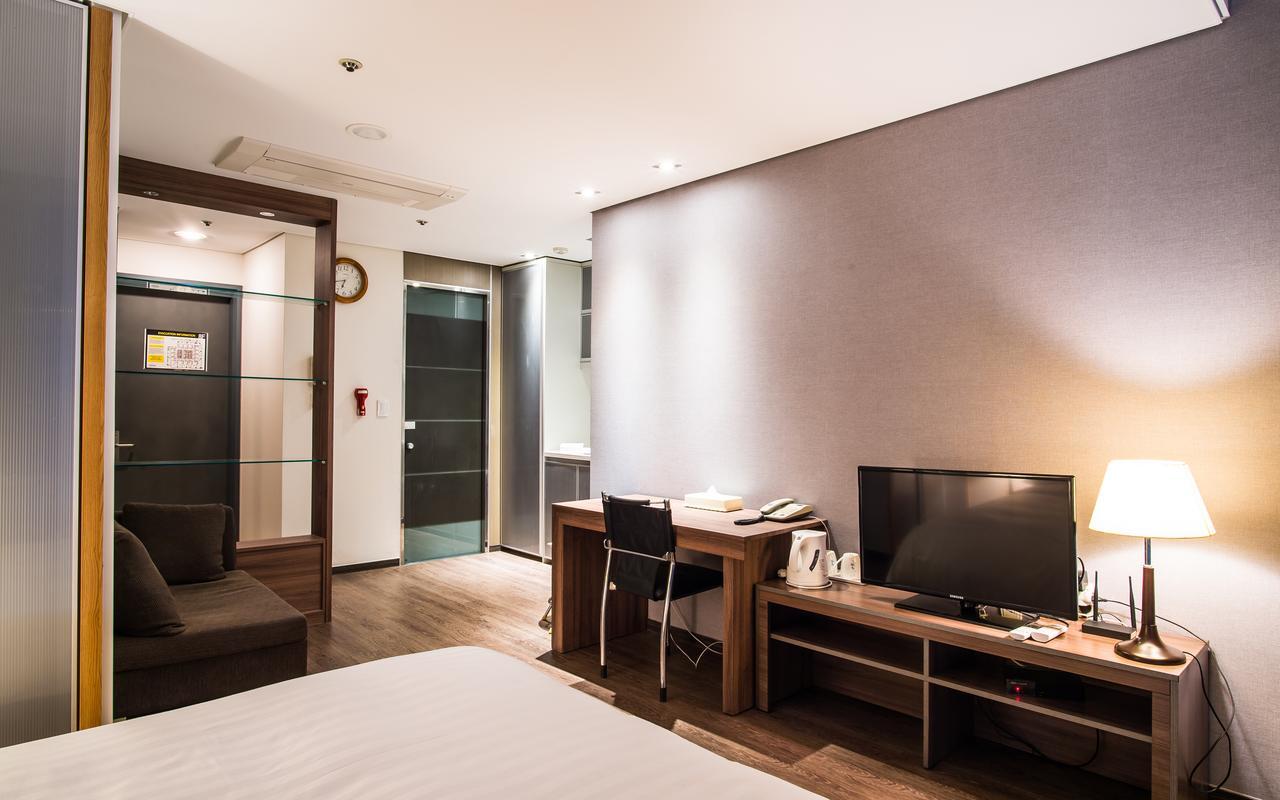 Hotel Arinus Shinchon Seoel Buitenkant foto