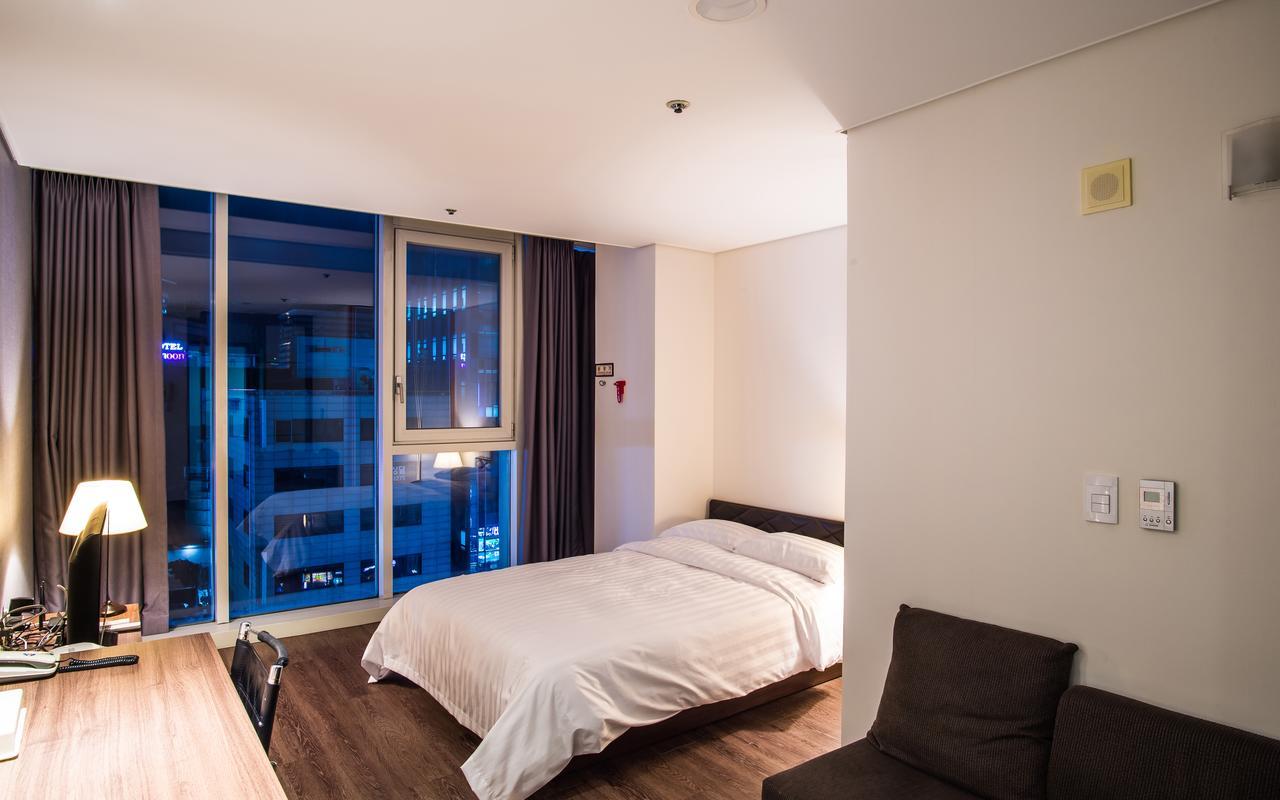Hotel Arinus Shinchon Seoel Buitenkant foto
