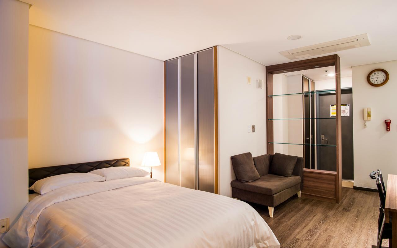 Hotel Arinus Shinchon Seoel Buitenkant foto