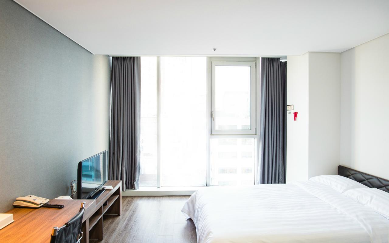 Hotel Arinus Shinchon Seoel Buitenkant foto