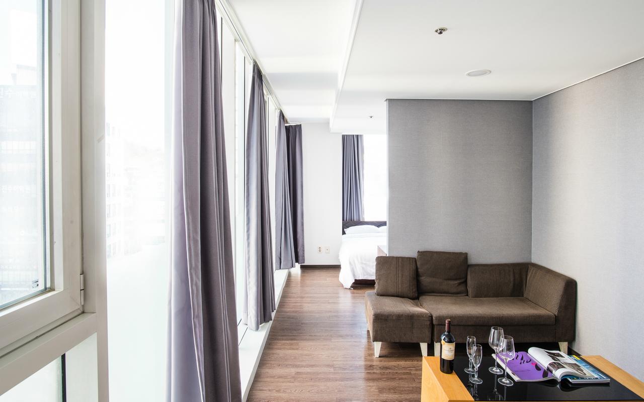 Hotel Arinus Shinchon Seoel Buitenkant foto